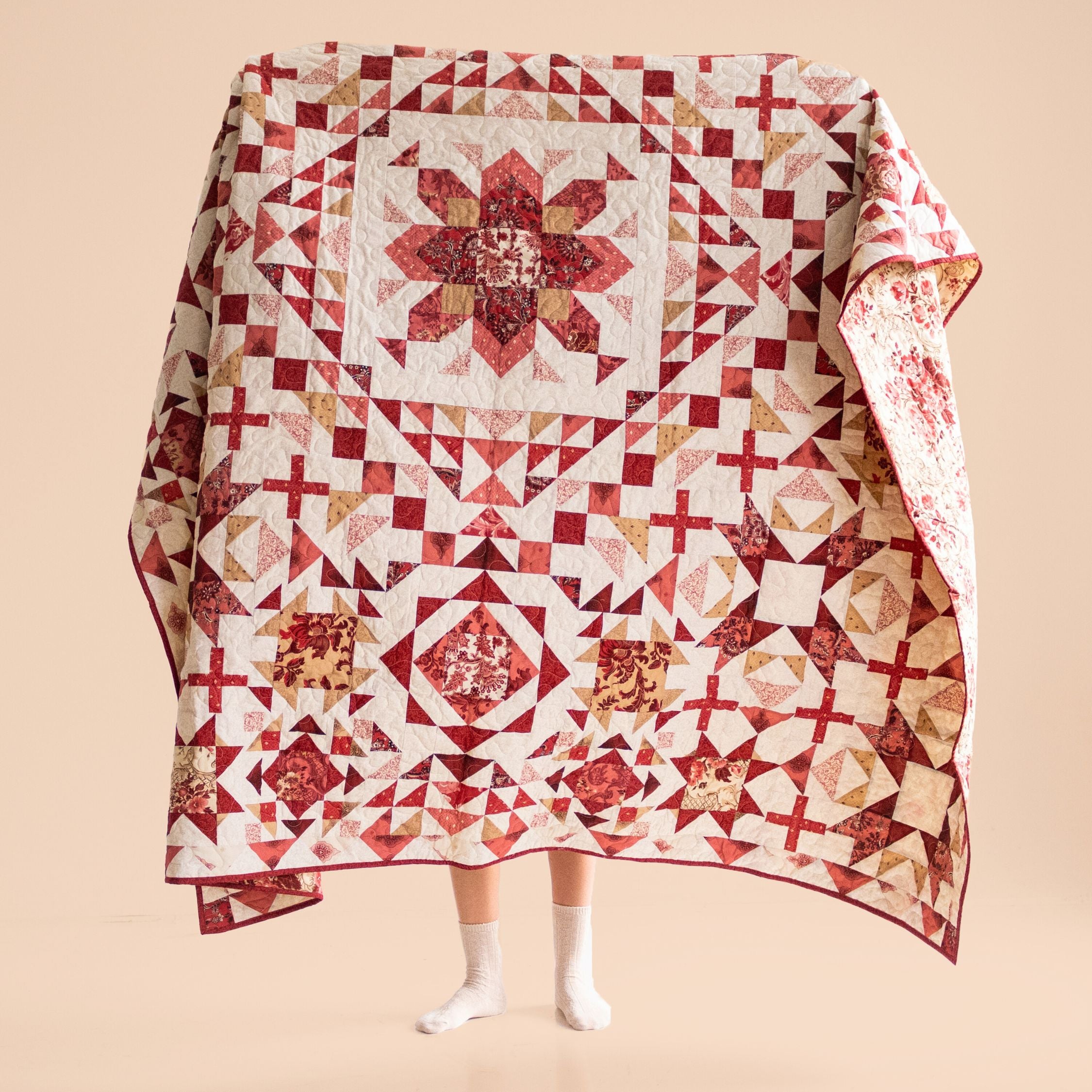 Block Of The Month - Stars & Sprinkles En Rouge (100.5" x 100.5")